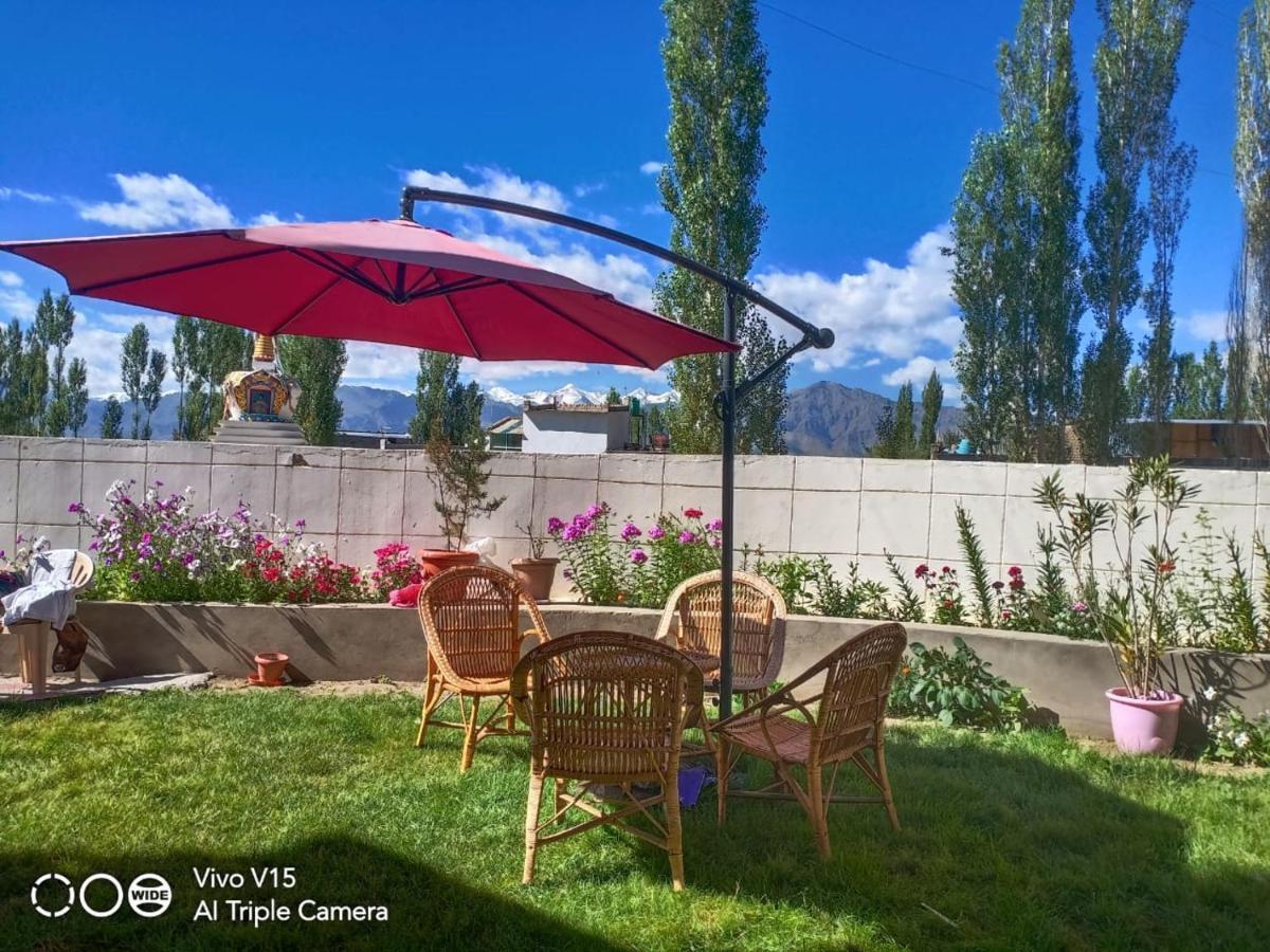 Laksdup Guest House Leh Exterior photo