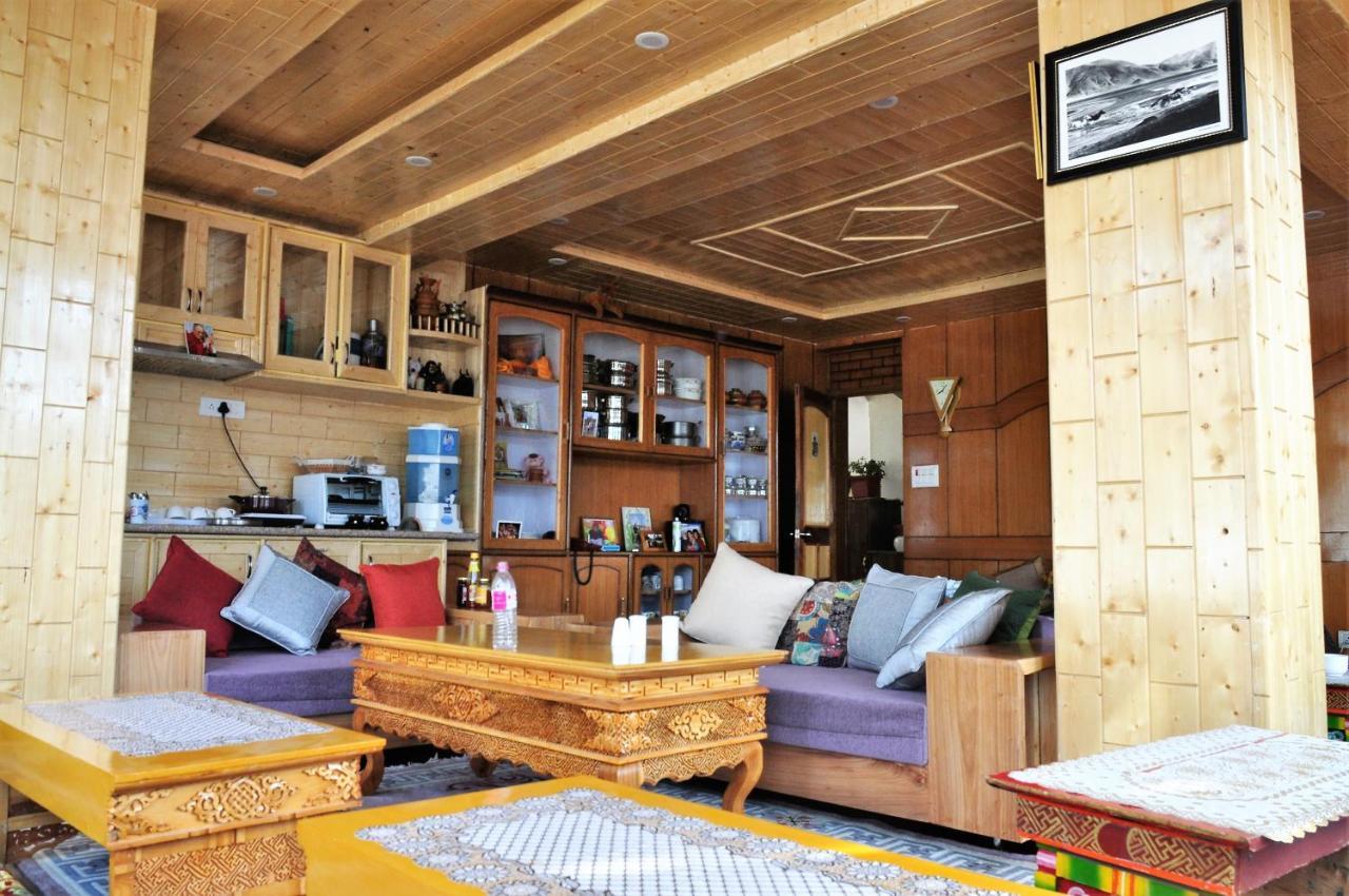 Laksdup Guest House Leh Exterior photo